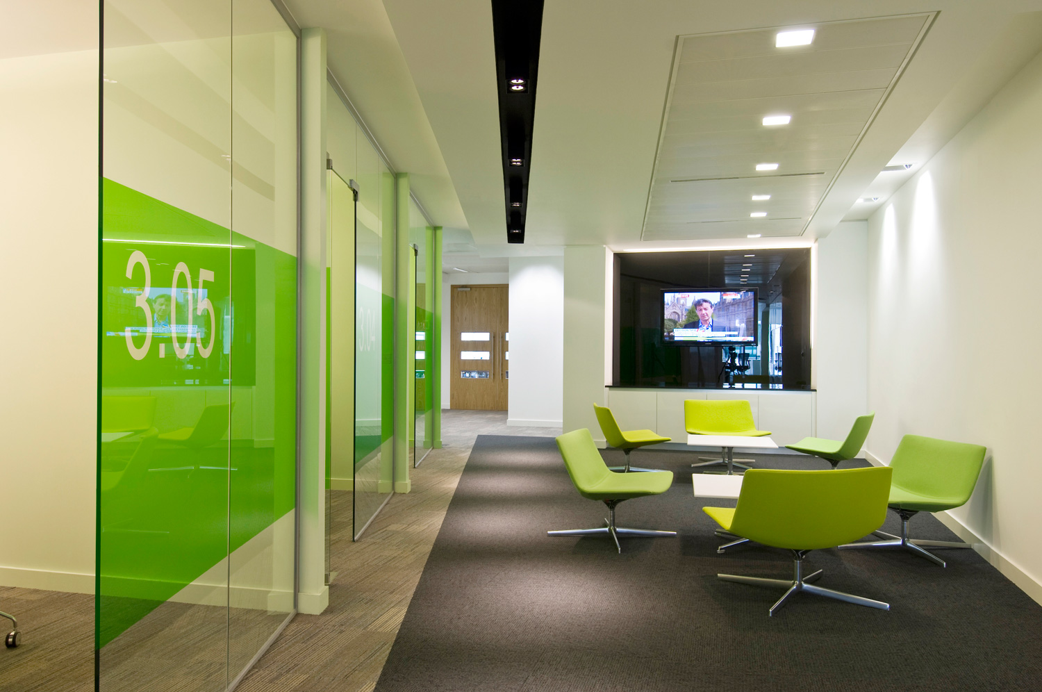 Workplace analysis and space planning - meeting room suite with informal meeting area