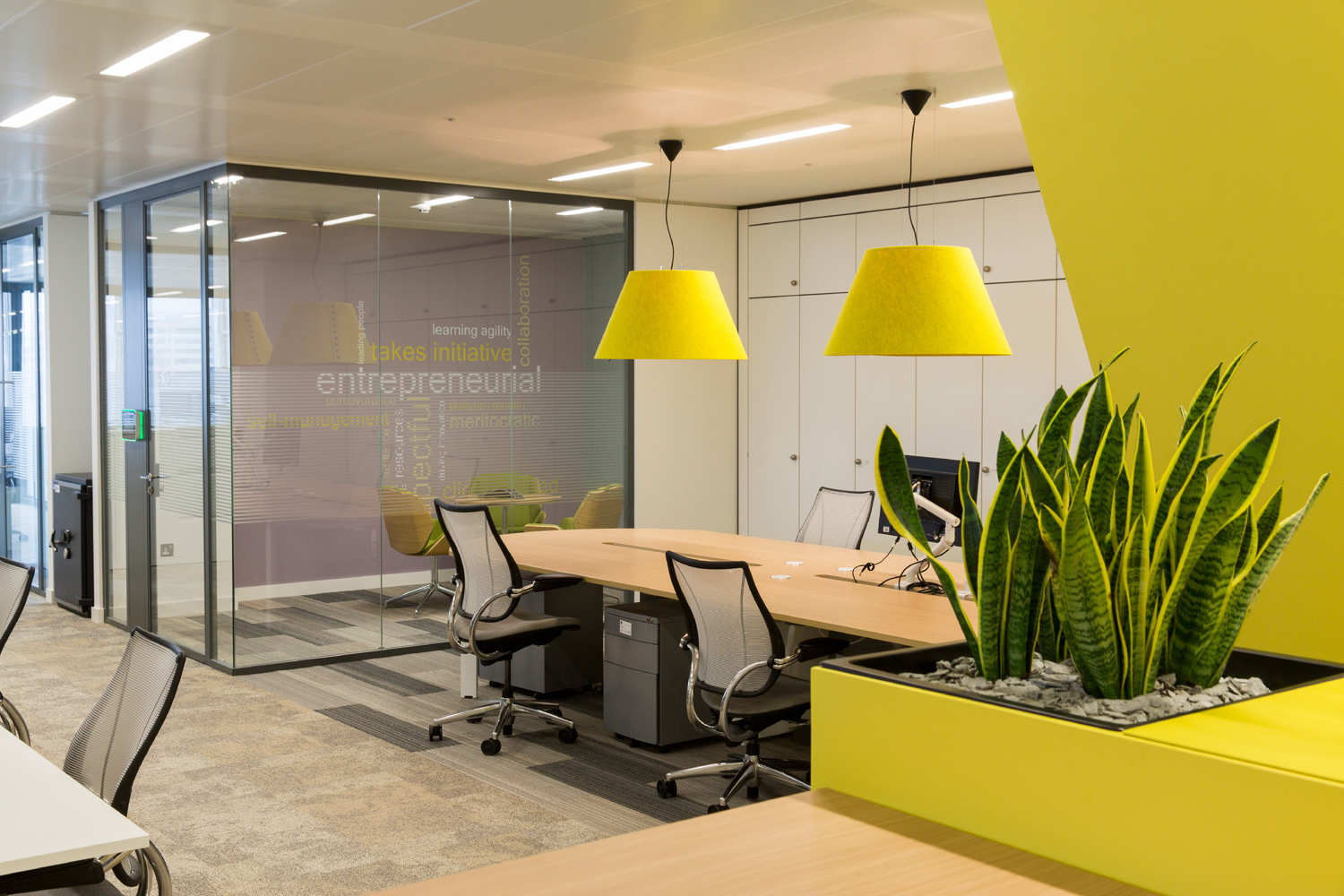 High quality internal design - touchdown area