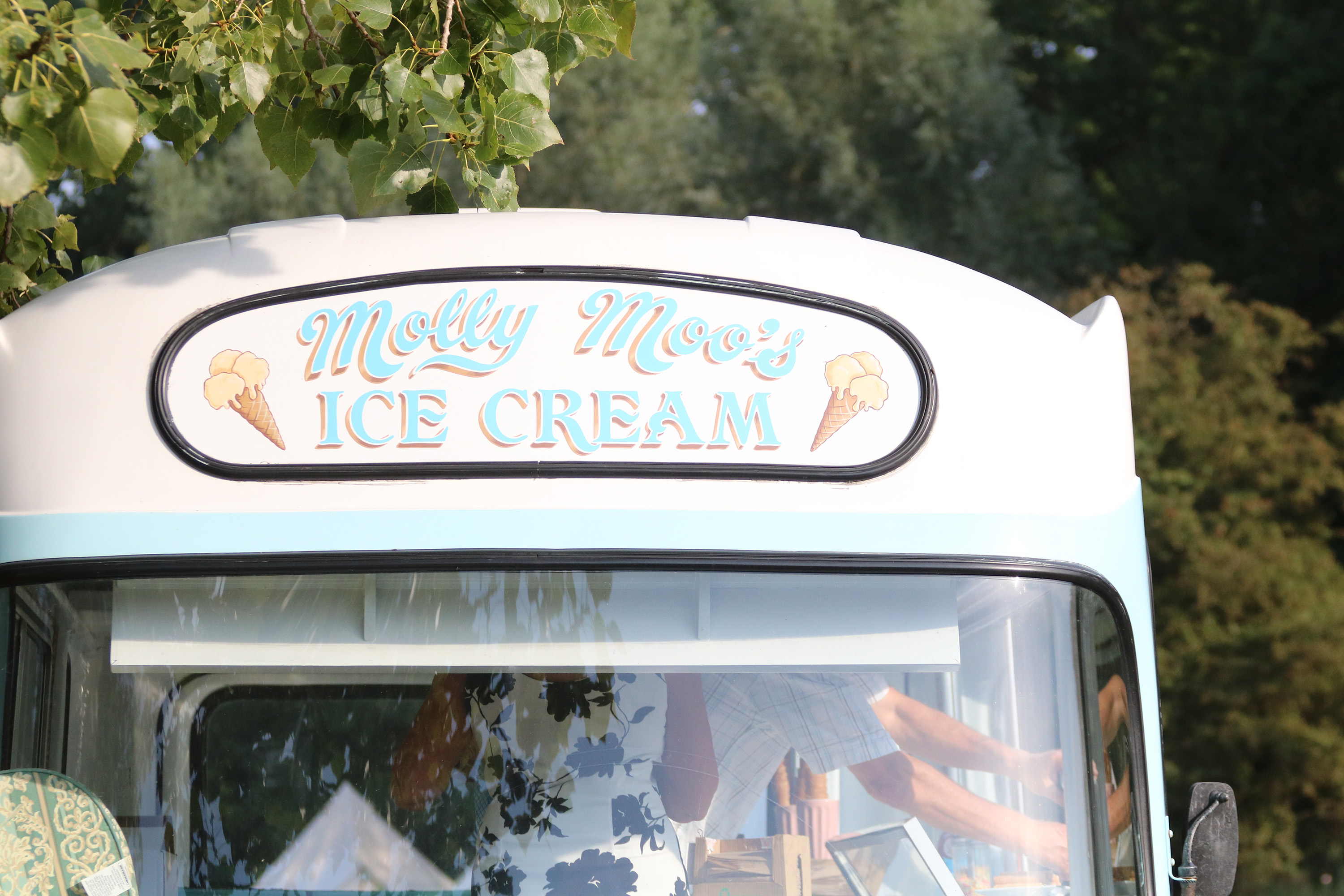 Mansfield Monk 25th anniversary celebrations - close up of Molly Moo's retro ice cream van