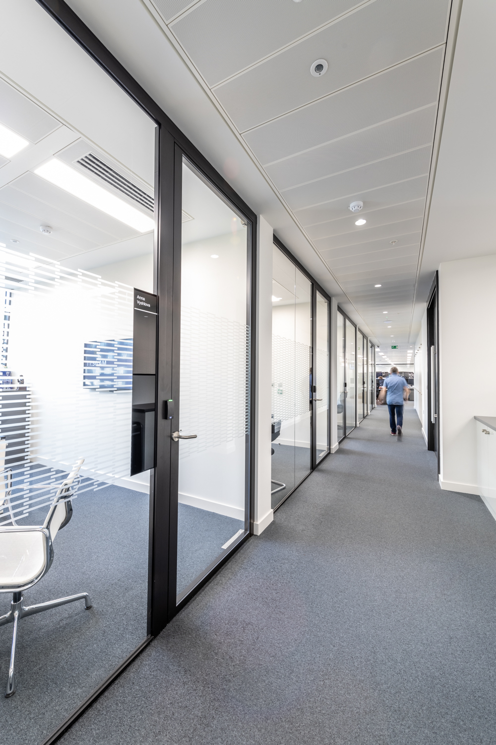 Renaissance Capital - partitioning and glazing