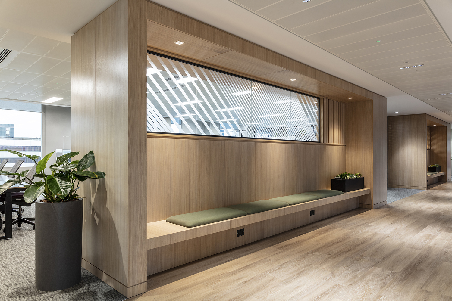 Biopharmaceutical - agile working/informal meeting space