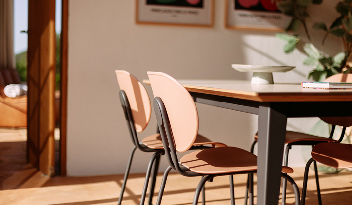 Hari chair